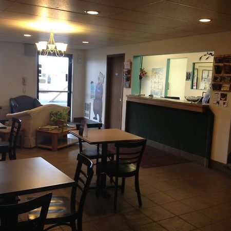 Travelodge By Wyndham Deer Lodge Montana Экстерьер фото
