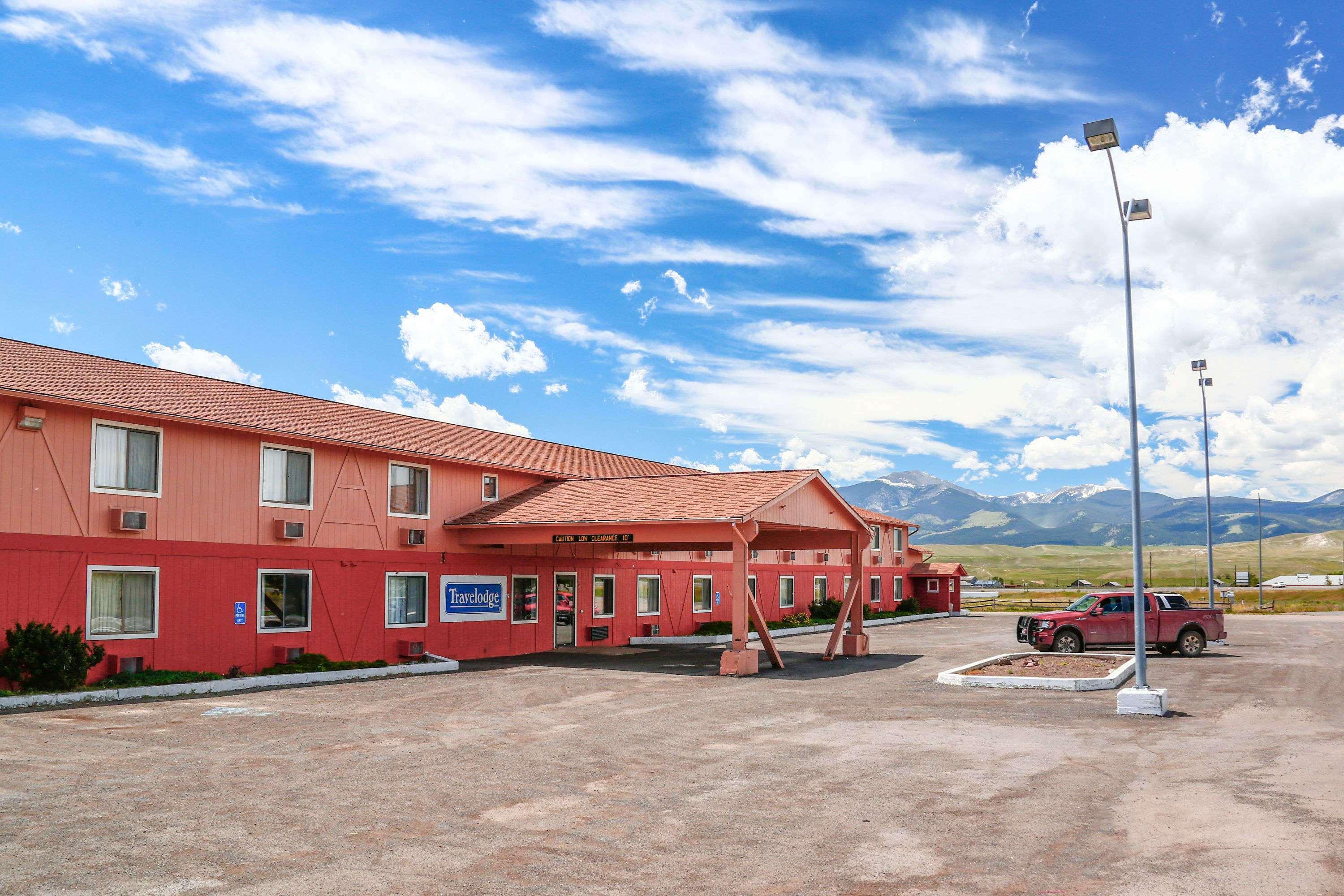 Travelodge By Wyndham Deer Lodge Montana Экстерьер фото