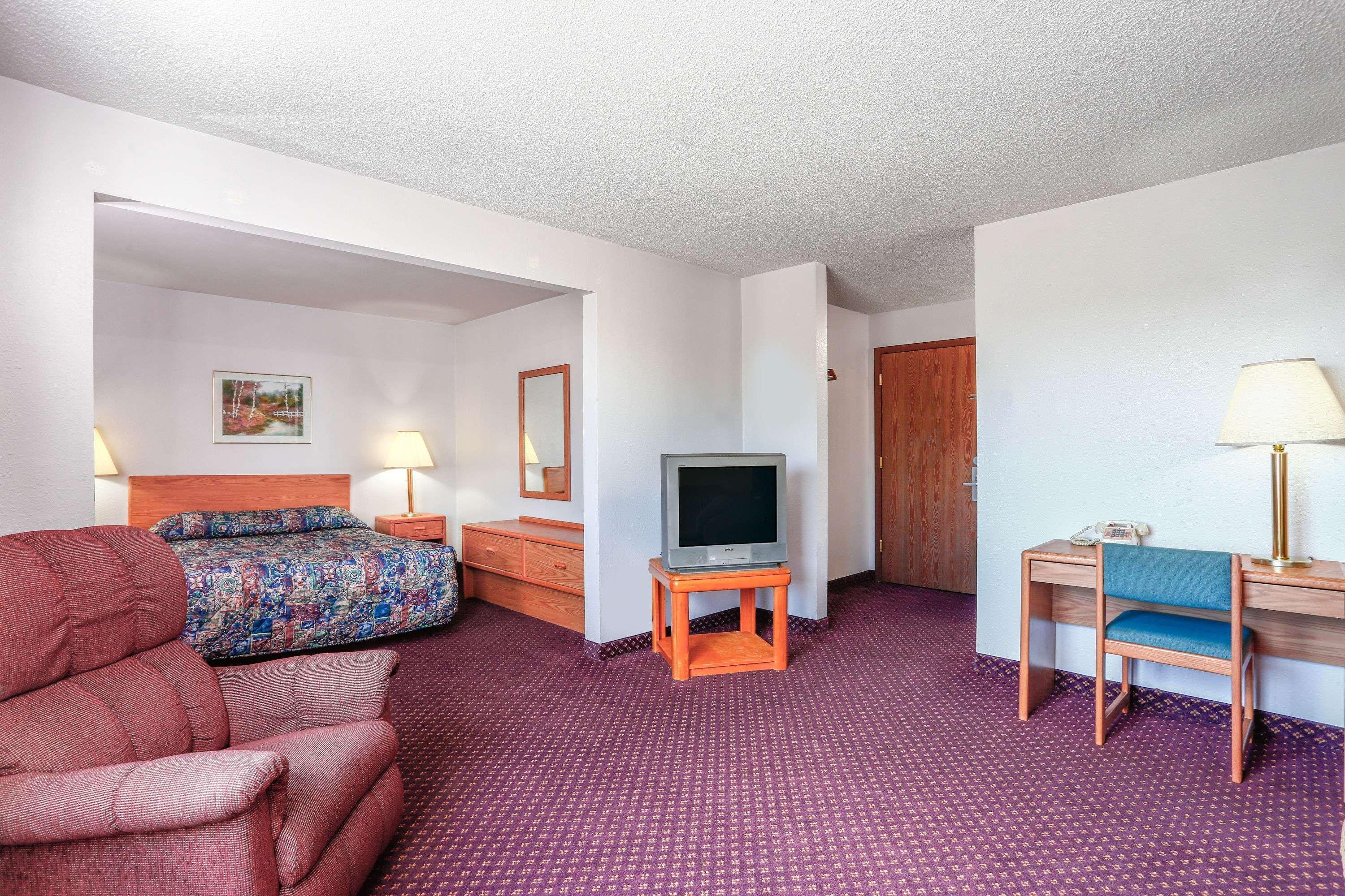 Travelodge By Wyndham Deer Lodge Montana Экстерьер фото