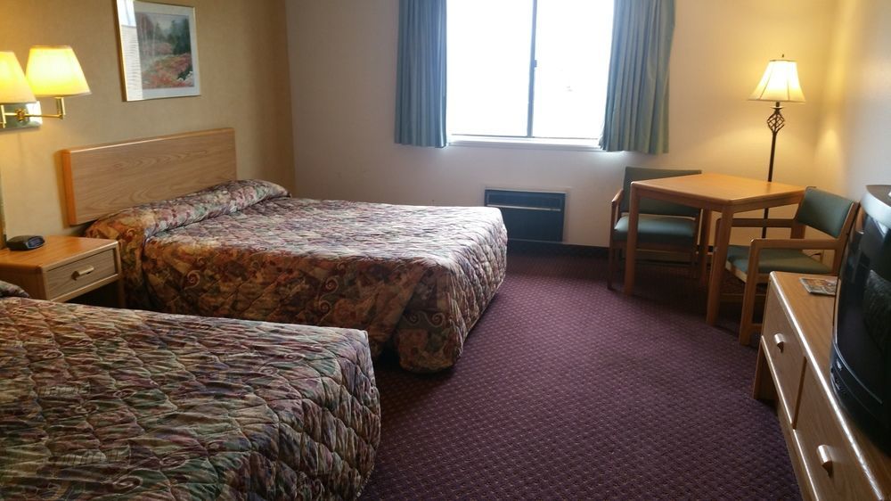 Travelodge By Wyndham Deer Lodge Montana Экстерьер фото