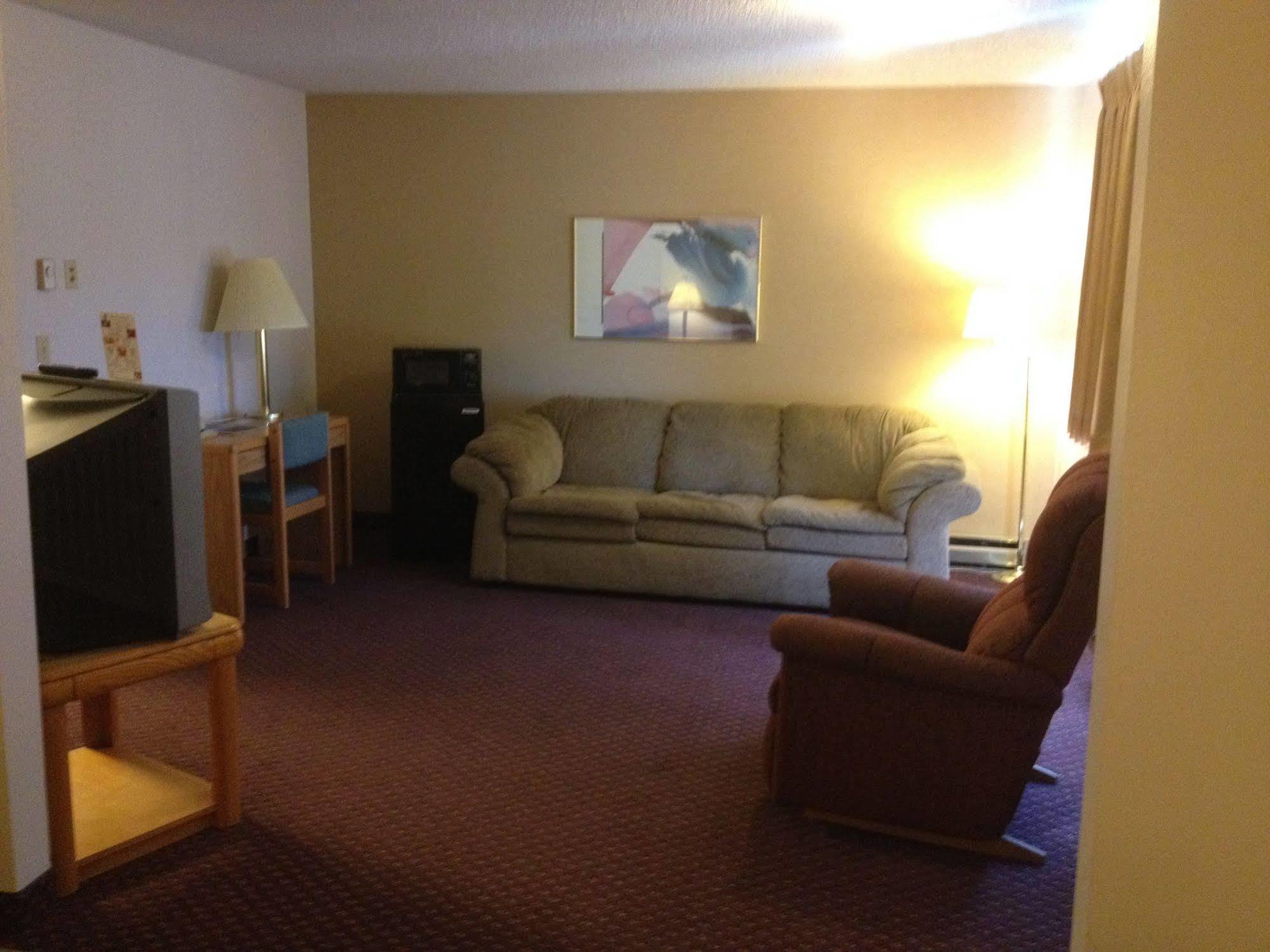 Travelodge By Wyndham Deer Lodge Montana Экстерьер фото