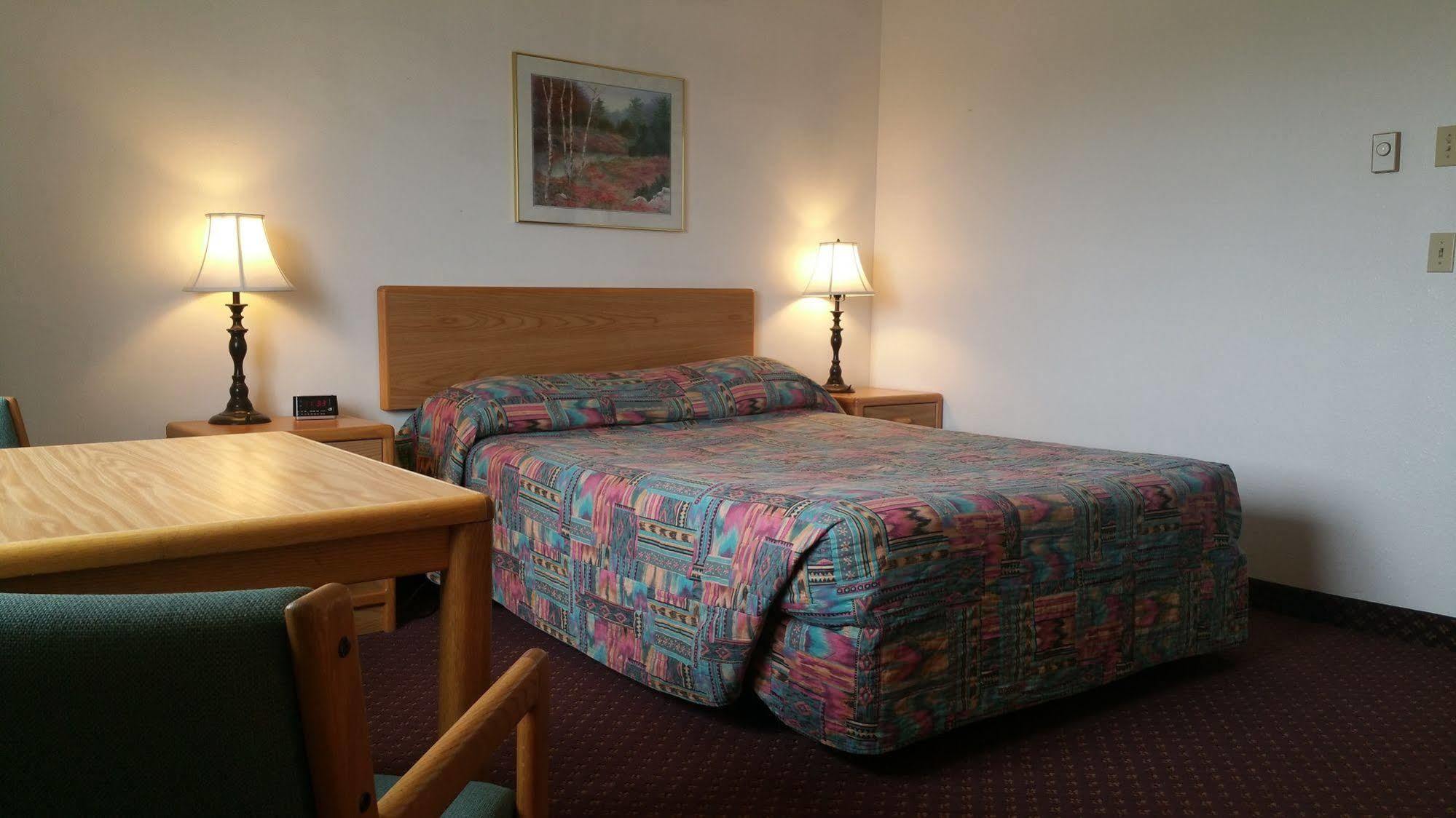 Travelodge By Wyndham Deer Lodge Montana Экстерьер фото
